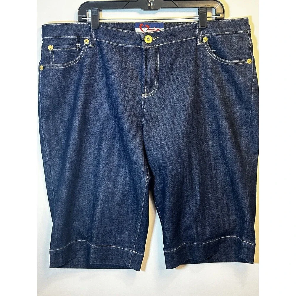 Wah Jeans Women’s 20W Dark Wash Denim Bermuda Shorts Gold Rhinestone Pockets XL